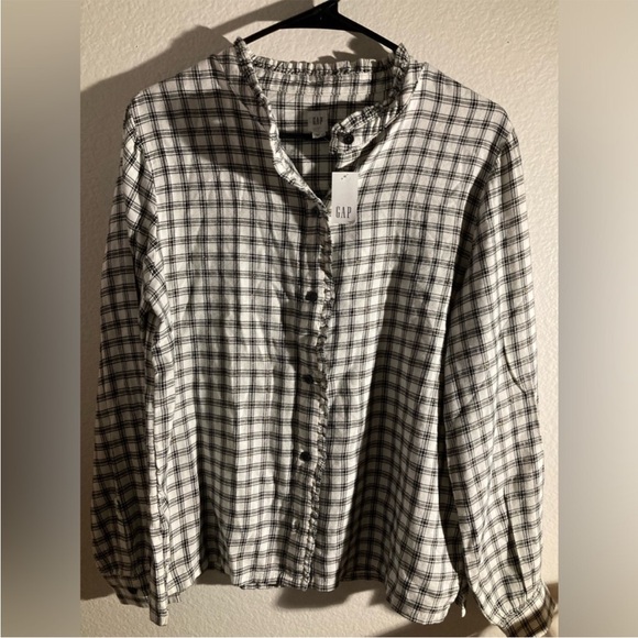 GAP Black and White Plaid Shirt - Picture 2 of 5